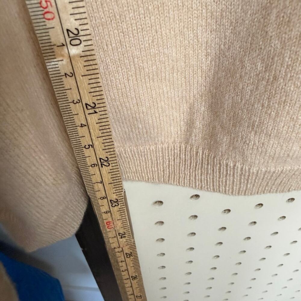 Neiman Marcus 100% Cashmere Turtleneck Sweater Camel Women's L - Picture 5 of 5